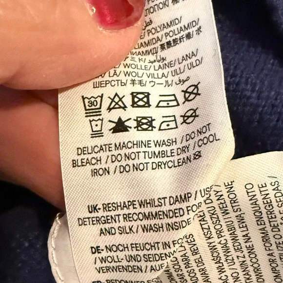 Mini Boden Christmas Elf Guinea Pig Sweater Navy Blue Size 8-9 Years - Picture 8 of 9